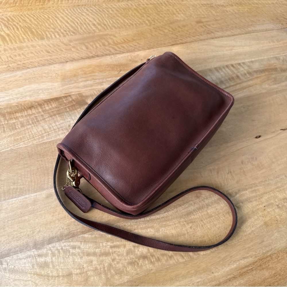 Vintage COACH 70s 80s Carnival Crossbody Brown Leather Small/Med Bag - Picture 15 of 16